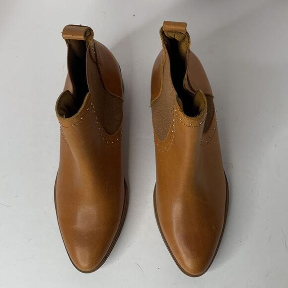 Stivali tan leather studded Chelsea ankle boots NWOB - Picture 3 of 11